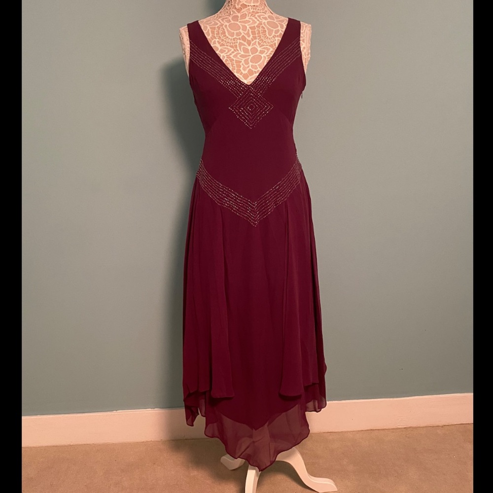 BCBG MAXAZRIA Handkerchief hem Cocktail Dress